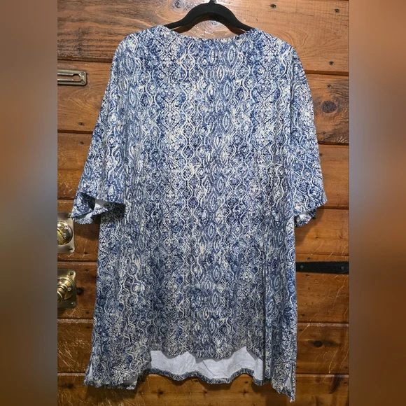 Catherine's Blue Patterned Women's Shirt - Picture 5 of 6